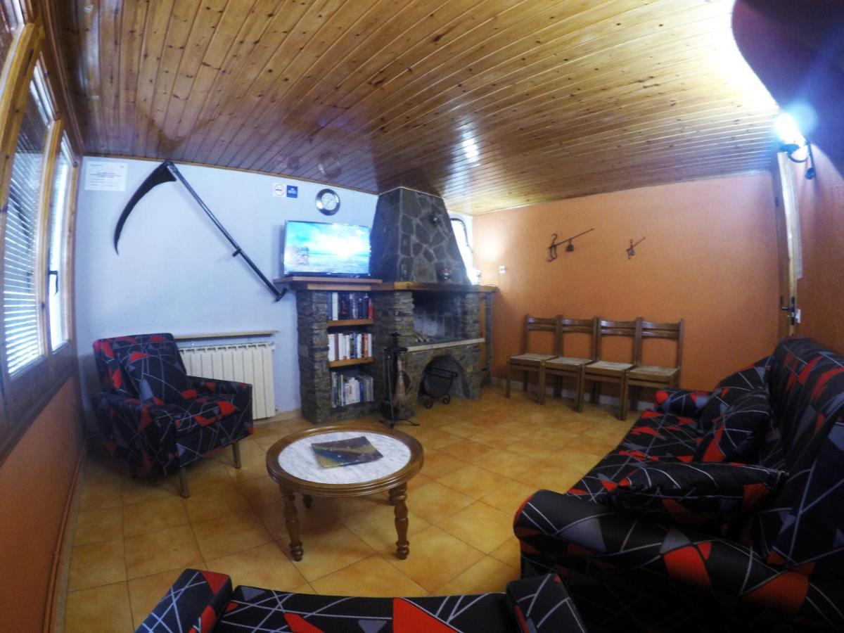 Finca Cal Tarre - Alojamientos Turisticos Campdevánol المظهر الخارجي الصورة