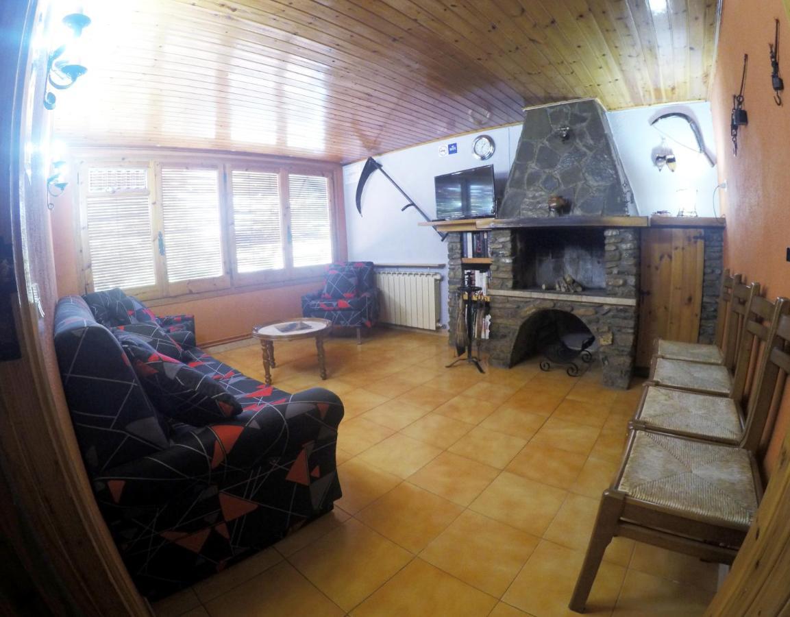 Finca Cal Tarre - Alojamientos Turisticos Campdevánol المظهر الخارجي الصورة
